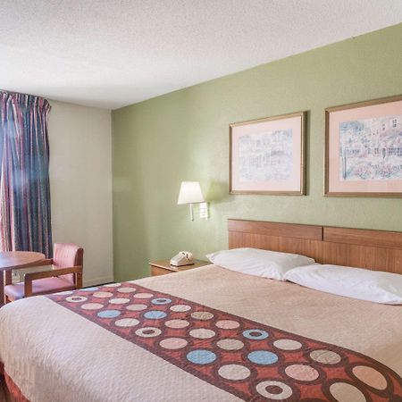 Hotel Super 8 By Wyndham Tifton Extérieur photo