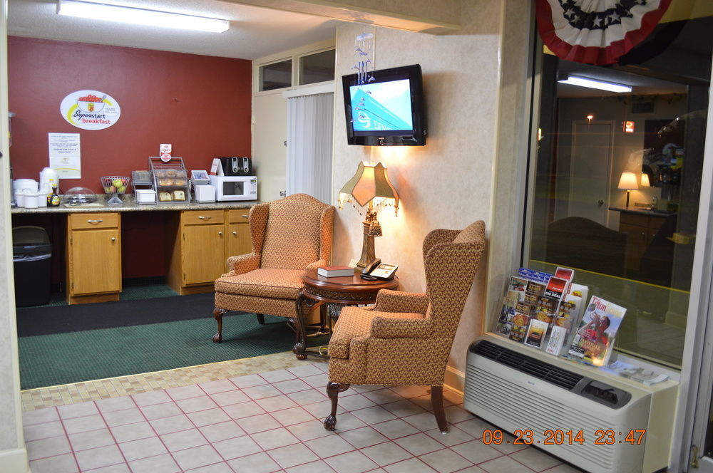 Hotel Super 8 By Wyndham Tifton Extérieur photo