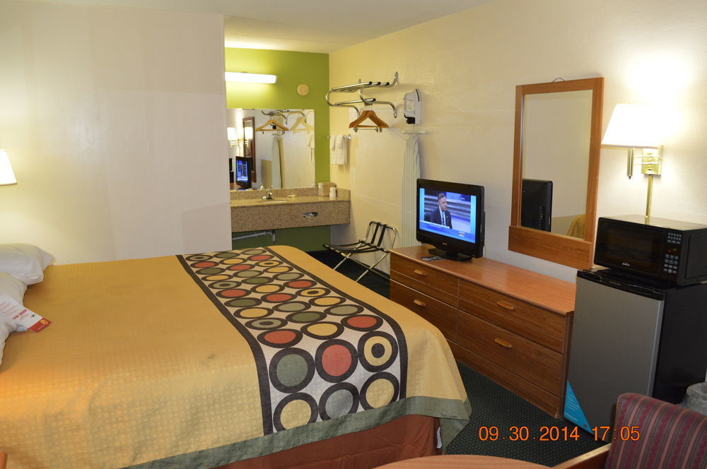 Hotel Super 8 By Wyndham Tifton Extérieur photo