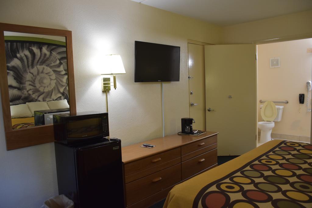 Hotel Super 8 By Wyndham Tifton Extérieur photo