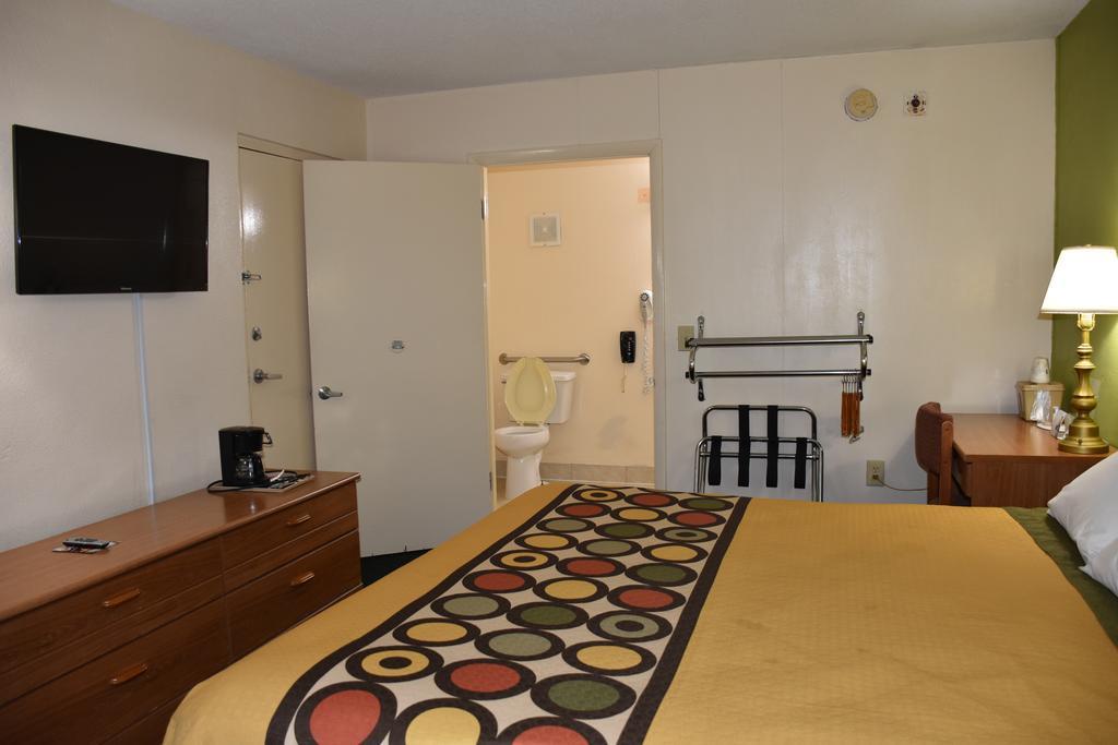 Hotel Super 8 By Wyndham Tifton Extérieur photo