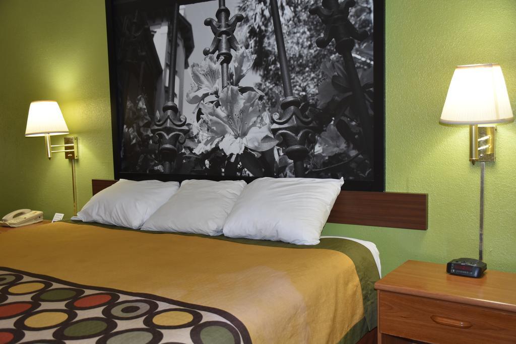 Hotel Super 8 By Wyndham Tifton Extérieur photo