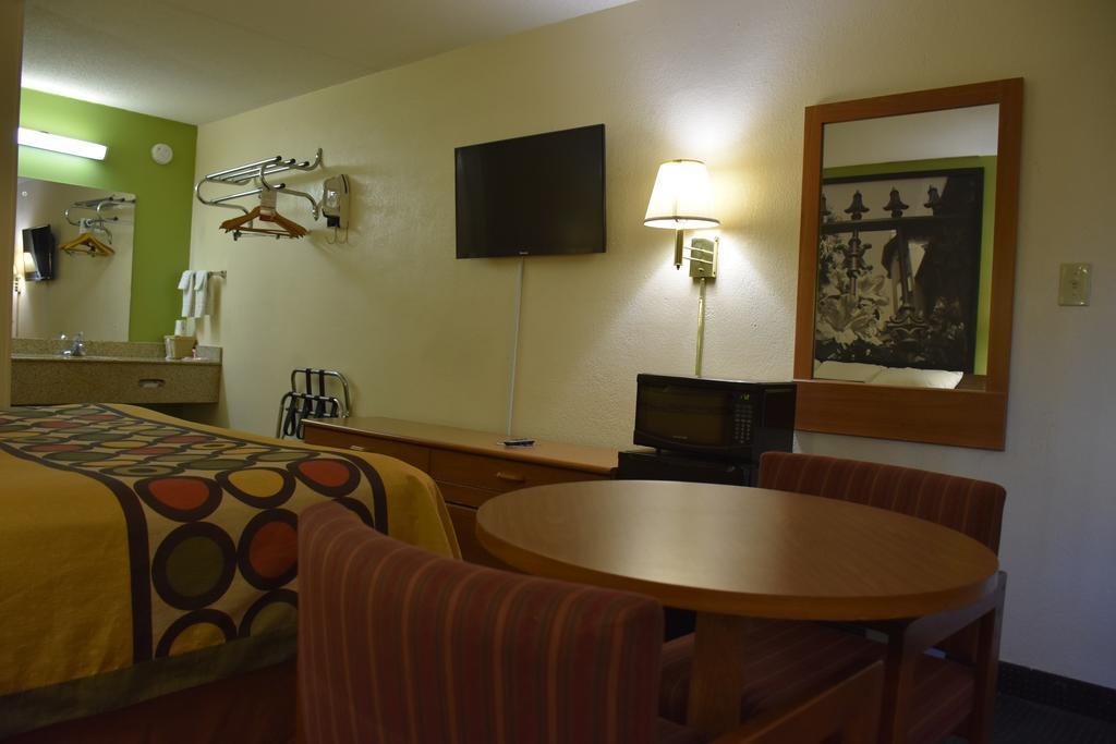 Hotel Super 8 By Wyndham Tifton Extérieur photo