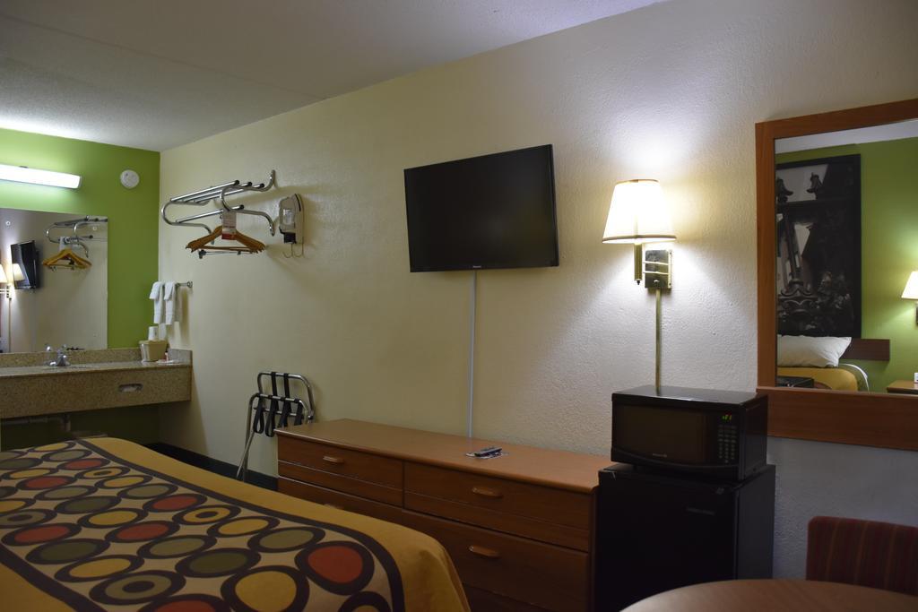 Hotel Super 8 By Wyndham Tifton Extérieur photo