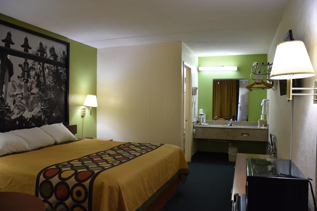 Hotel Super 8 By Wyndham Tifton Extérieur photo