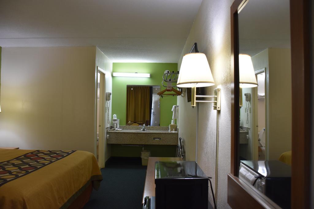Hotel Super 8 By Wyndham Tifton Extérieur photo