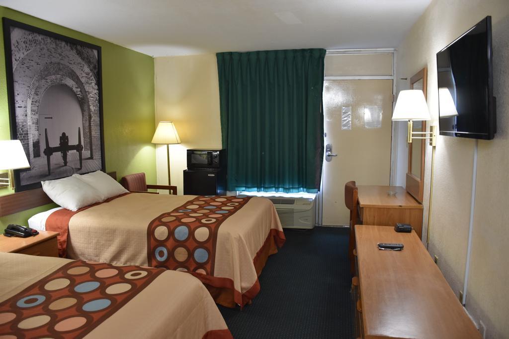 Hotel Super 8 By Wyndham Tifton Extérieur photo