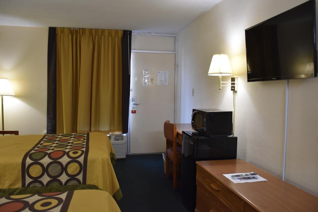 Hotel Super 8 By Wyndham Tifton Extérieur photo