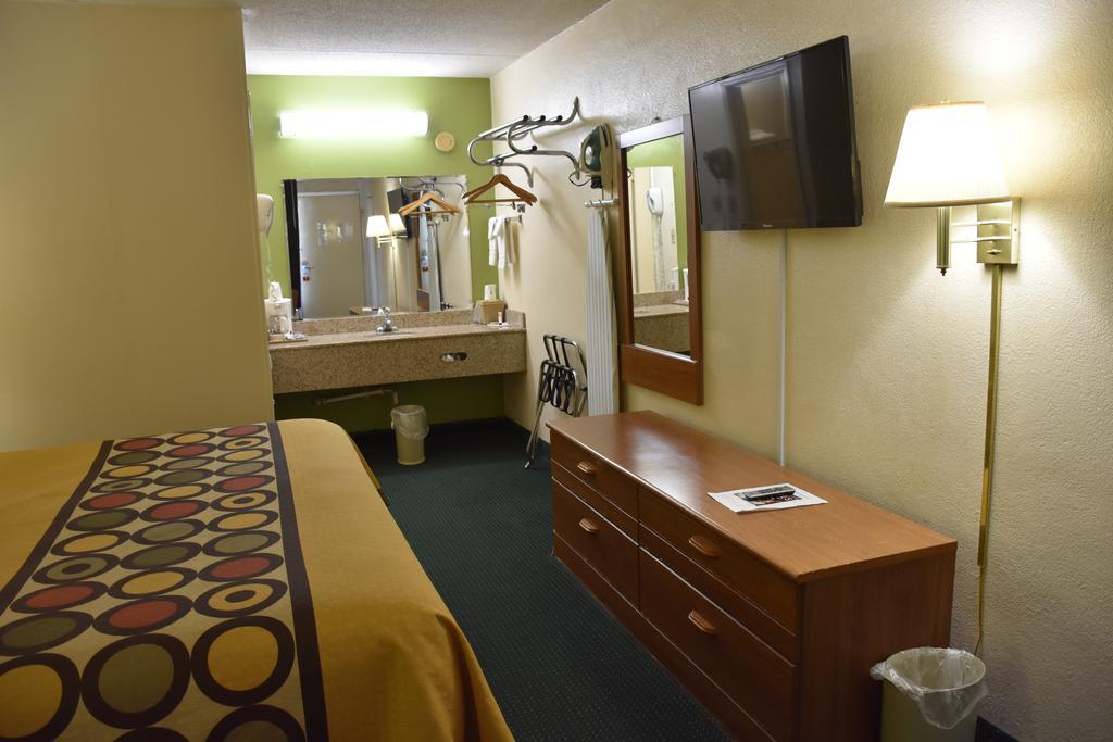Hotel Super 8 By Wyndham Tifton Extérieur photo