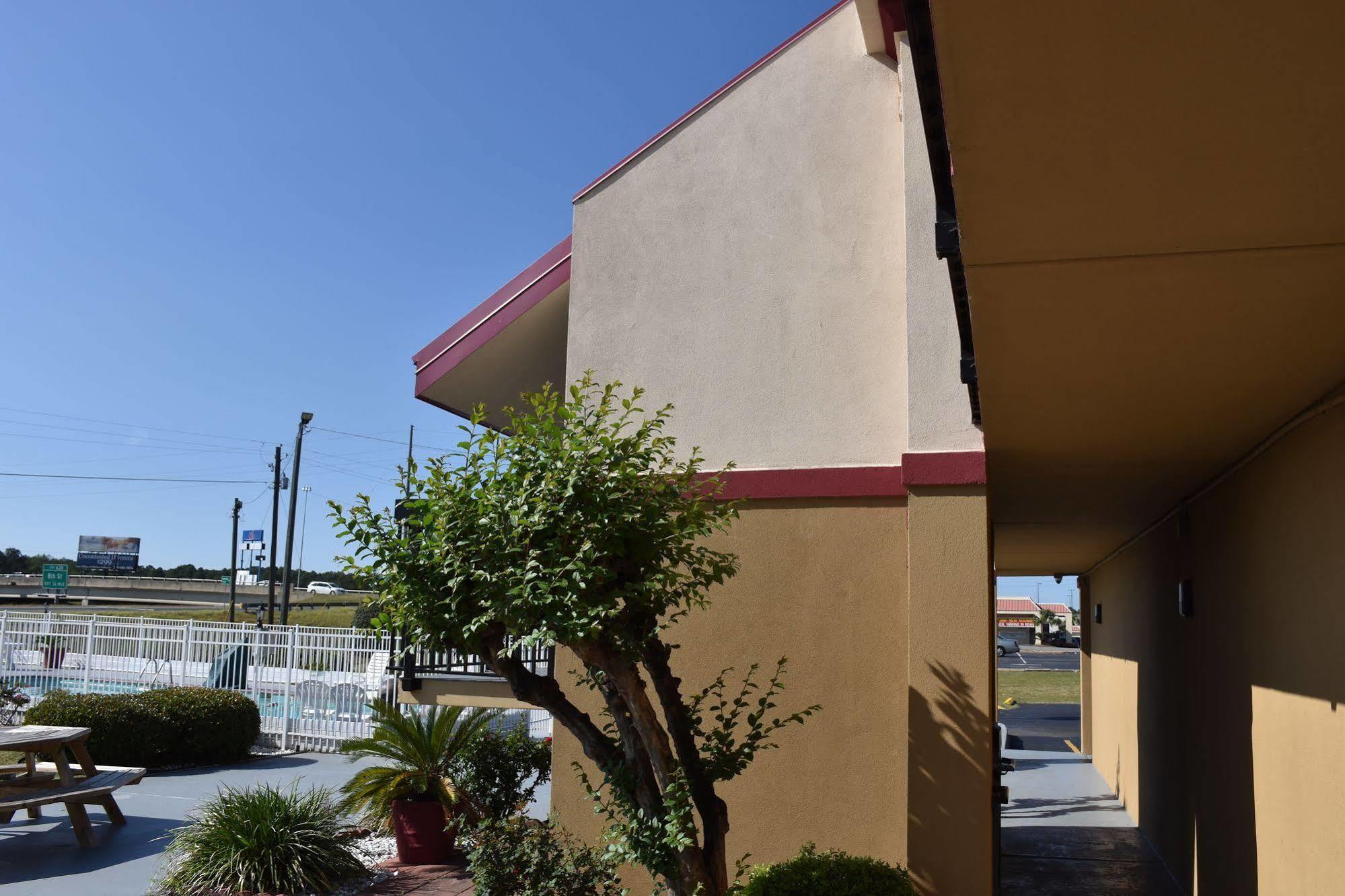 Hotel Super 8 By Wyndham Tifton Extérieur photo
